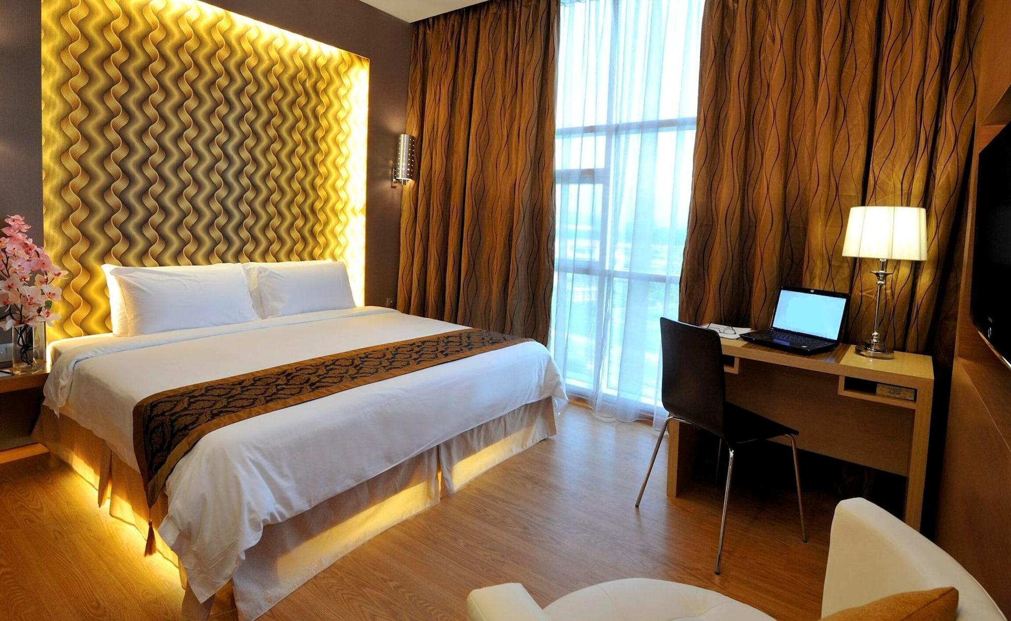 קוטה קינבלו Courtyard Hotel 1Borneo מראה חיצוני תמונה