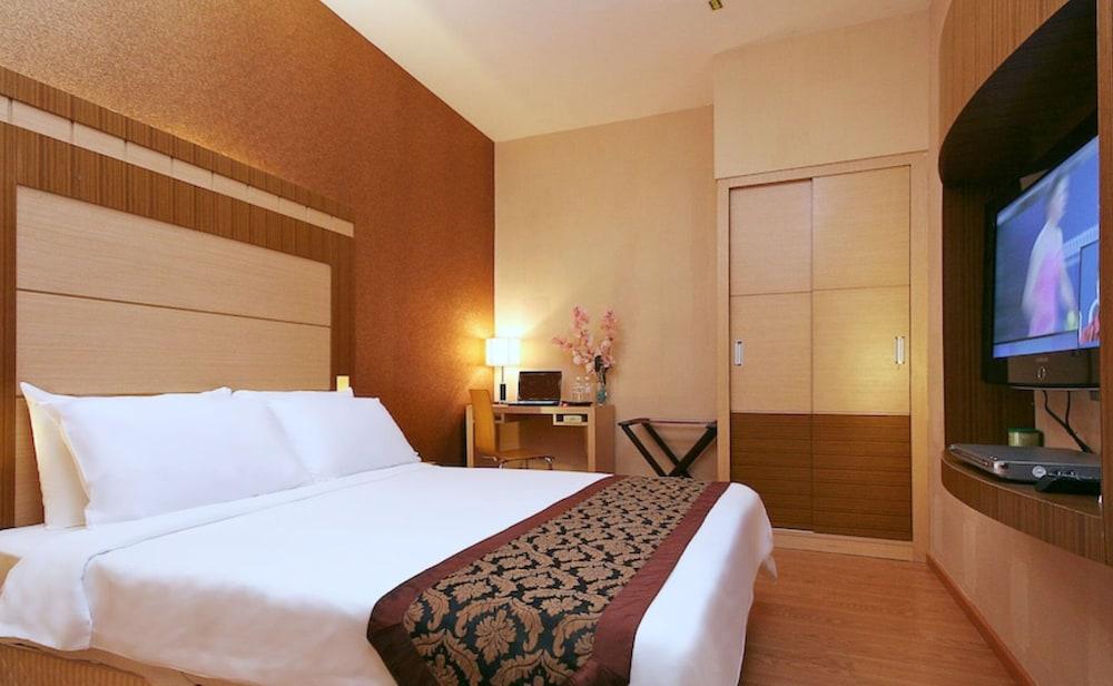 קוטה קינבלו Courtyard Hotel 1Borneo מראה חיצוני תמונה