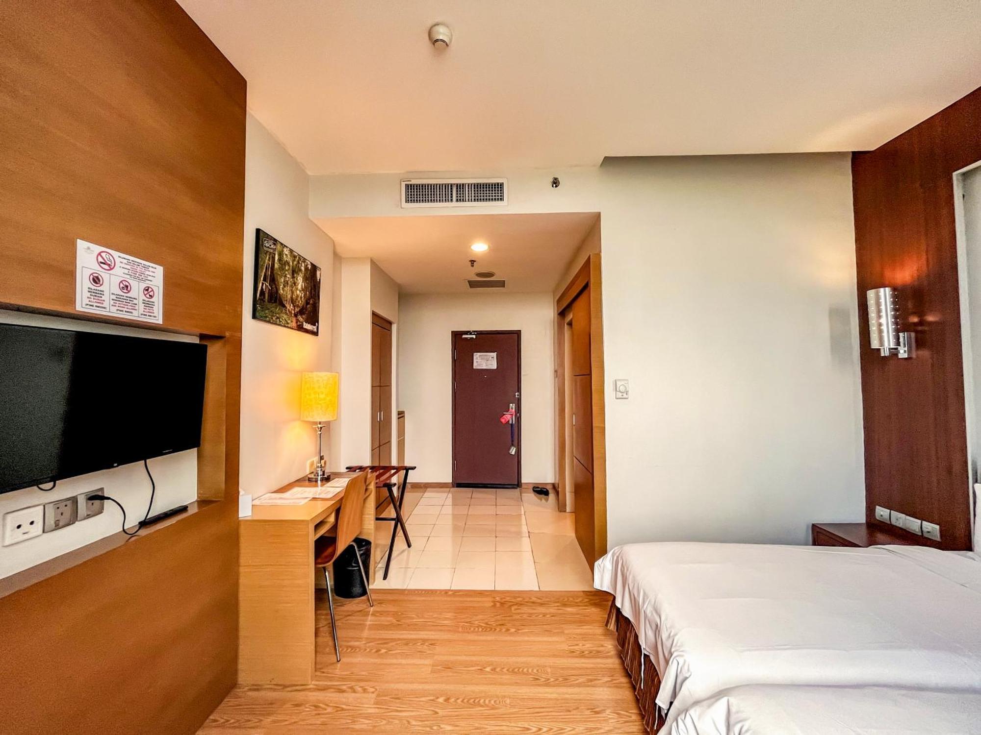 קוטה קינבלו Courtyard Hotel 1Borneo מראה חיצוני תמונה